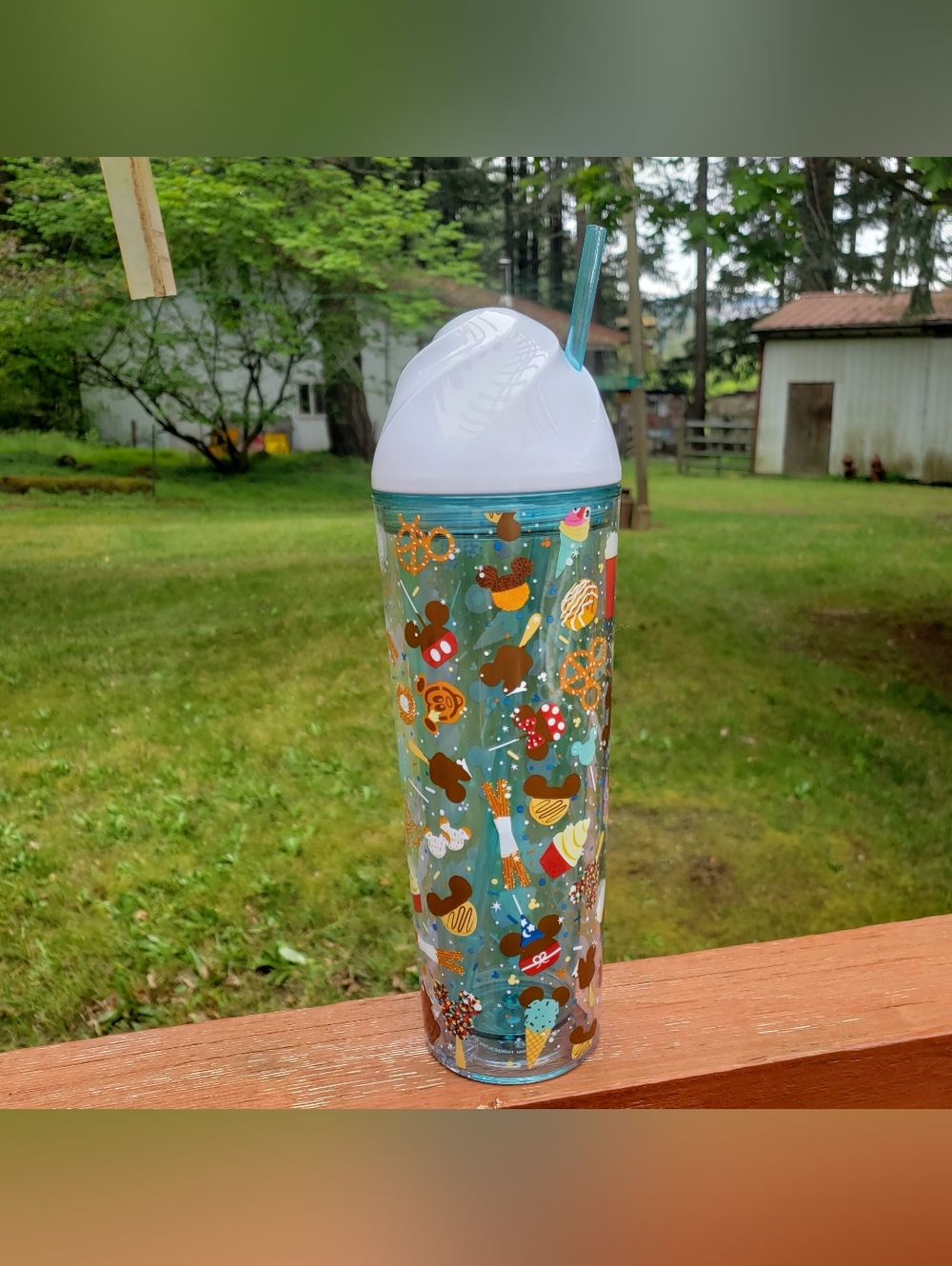Disney Parks 'Snacks' 22oz Plastic Tumbler W/ Swirl Top & Blue Straw WITH DEFECT